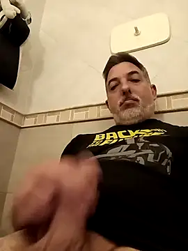 Snapshot of Sexyguycumming chatting on March 18, 2025, 2:15 am Sexyguycumming online show from March 18, 2025, 2:15 am