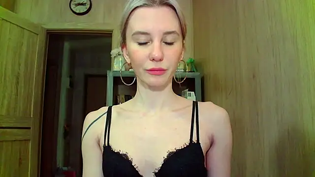 Caramel piegirl online show from February 15, 2025, 10:52 pm