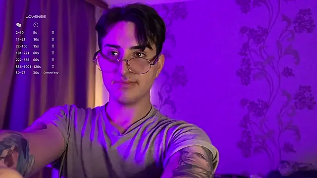 dark-willoww online show from December 20, 2025, 2:13 pm