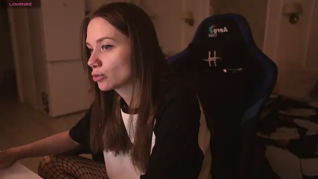 alexa feels  online show from February 16, 2025, 6:43 pm