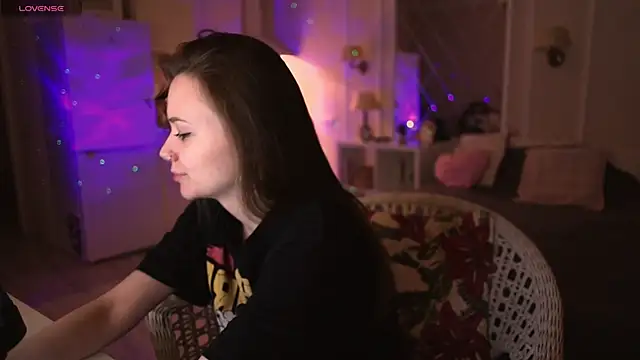 alexa feels  online show from March 21, 2025, 4:51 pm