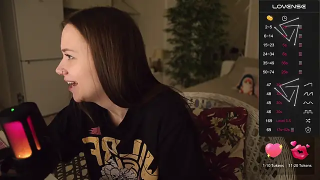 alexa feels  online show from October 11, 2025, 6:06 pm