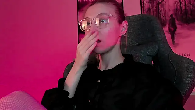 Snapshot of PhilippaAdamas chatting on March 7, 2025, 2:15 am PhilippaAdamas online show from March 7, 2025, 2:15 am