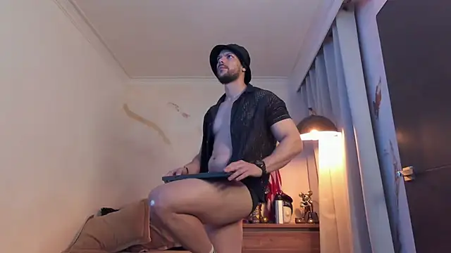 bakersboyssexys online show from February 14, 2026, 10:39 pm