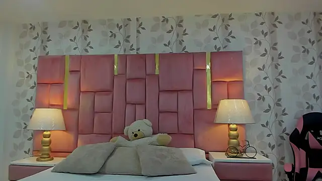 ArianaFranco online show from March 26, 2026, 12:44 pm