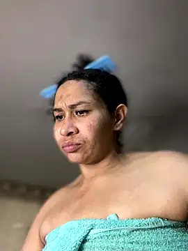 Carola-Ross online show from September 20, 2025, 7:37 pm