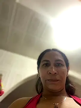 Carola-Ross online show from December 2, 2025, 5:41 pm