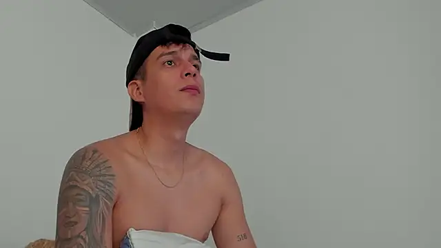 hugosan12 online show from February 18, 2025, 5:21 pm