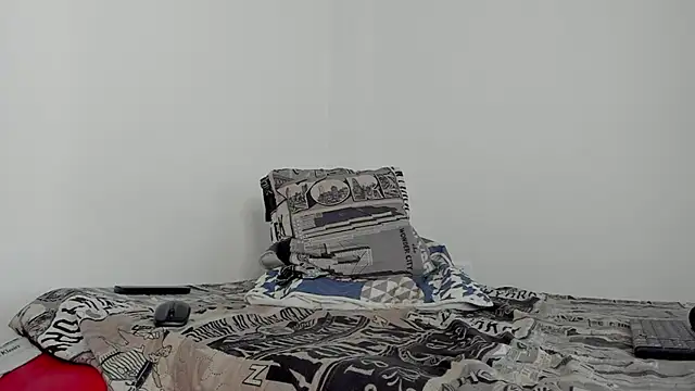 hugosan12 online show from March 18, 2025, 6:26 pm