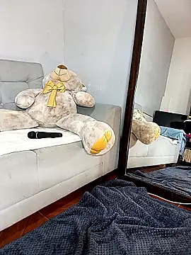 anahi evans19 online show from January 9, 2026, 9:27 pm