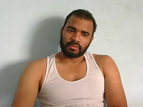 Snapshot of YOX22 chatting on October 17, 2025, 2:30 pm YOX22 online show from October 17, 2025, 2:30 pm