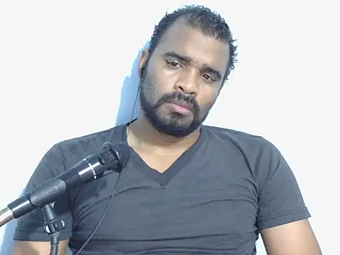 Snapshot of YOX22 chatting on November 12, 2025, 5:19 am YOX22 online show from November 12, 2025, 5:19 am