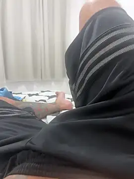 Snapshot of MateusBH123 chatting on January 11, 2026, 8:52 am MateusBH123 online show from January 11, 2026, 8:52 am