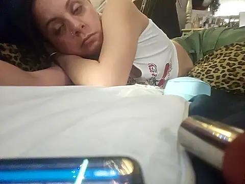 Snapshot of ShysluutGia chatting on February 25, 2025, 9:02 pm ShysluutGia online show from February 25, 2025, 9:02 pm
