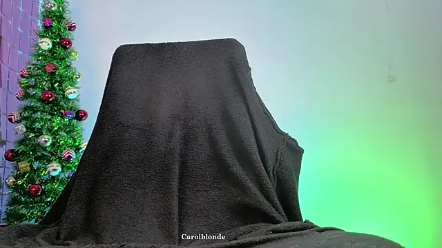 Snapshot of Carolblonde chatting on January 8, 2026, 11:29 pm Carolblonde online show from January 8, 2026, 11:29 pm