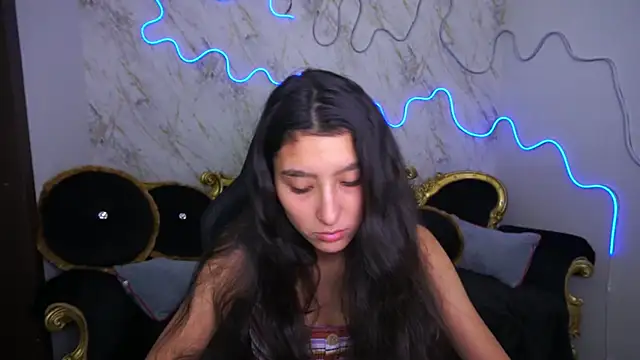 Snapshot of CharmMocco chatting on February 10, 2025, 1:44 pm CharmMocco online show from February 10, 2025, 1:44 pm