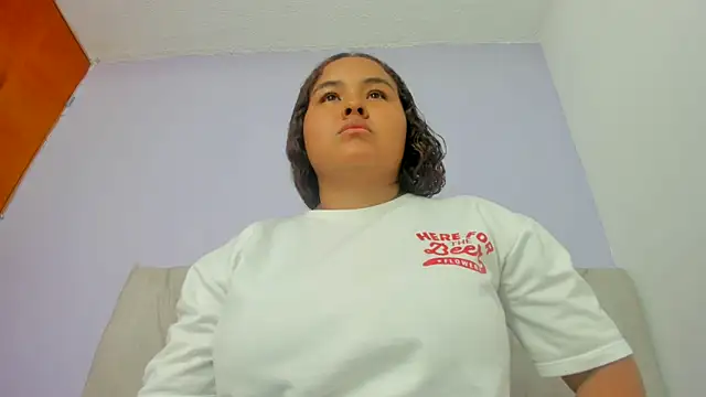 camilagreeco online show from June 29, 2026, 1:33 pm