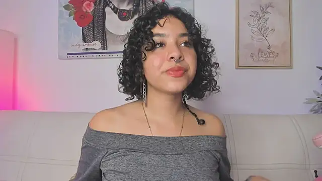 Dhalila  online show from March 3, 2025, 1:53 am