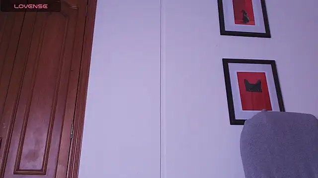 Snapshot of Dhalila_ chatting on April 11, 2026, 11:47 am Dhalila online show from April 11, 2026, 11:47 am