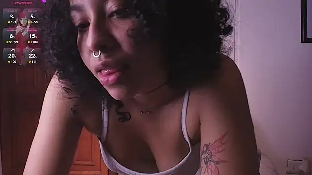 Snapshot of Dhalila_ chatting on April 12, 2026, 12:10 pm Dhalila online show from April 12, 2026, 12:10 pm