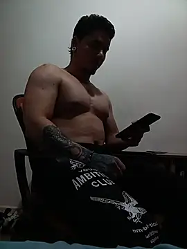 Snapshot of Logan_Roy18 chatting on February 5, 2026, 6:29 am Logan Roy18 online show from February 5, 2026, 6:29 am