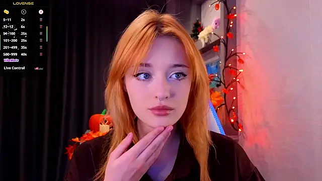 Hisoka akerley online show from October 29, 2025, 5:58 pm