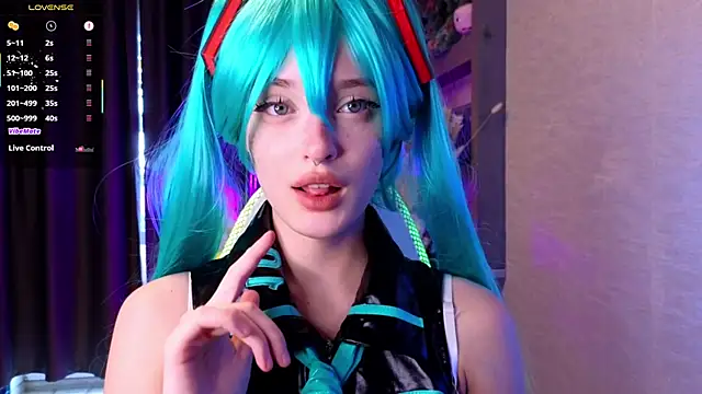 Hisoka akerley online show from May 30, 2026, 3:58 am