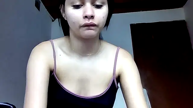 CHLOE ISABELL online show from April 8, 2026, 7:03 pm