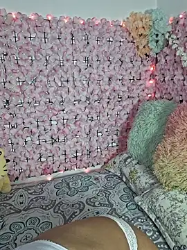 Snapshot of Lynda_Bonnie chatting on February 5, 2026, 2:00 pm Lynda Bonnie online show from February 5, 2026, 2:00 pm