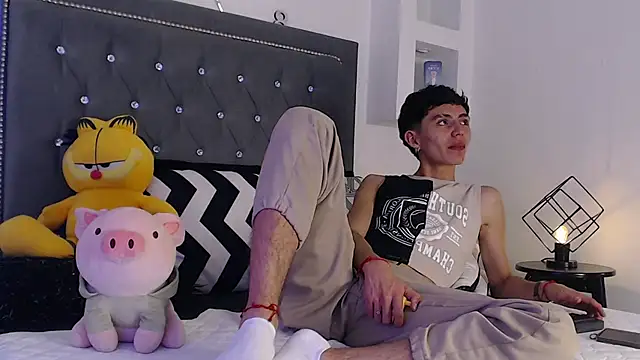 MaikyCooper online show from March 17, 2025, 1:46 am