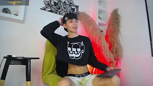 MaikyCooper online show from September 15, 2025, 8:20 pm