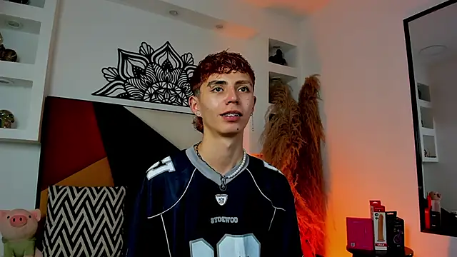 MaikyCooper online show from November 25, 2025, 8:53 pm