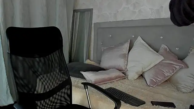 Luke Diaz7 online show from March 7, 2025, 1:53 am