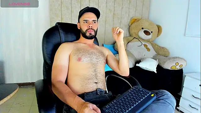 Luke Diaz7 online show from March 22, 2025, 11:20 pm