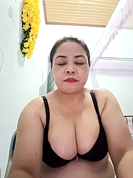 Baby-bigtits2024 online show from February 26, 2025, 2:57 pm