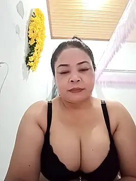 Baby-bigtits2024 online show from March 9, 2025, 1:26 pm