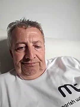 mann4u147 online show from April 30, 2026, 8:57 pm