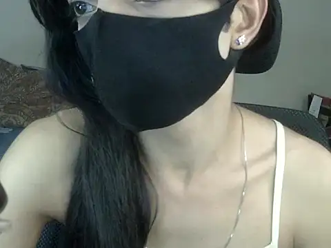 YourCDBitch online show from October 4, 2025, 8:07 pm