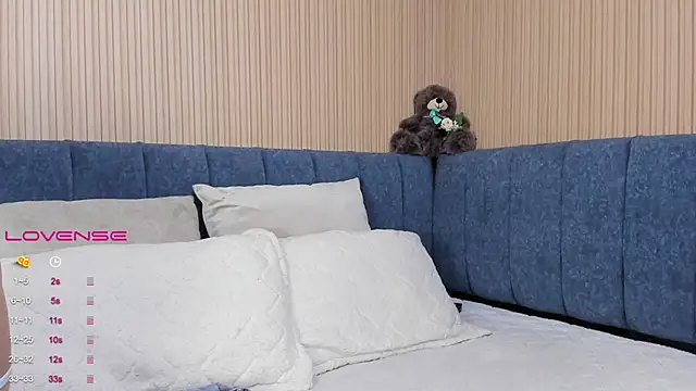 elizabeth 20 online show from March 10, 2025, 7:07 pm