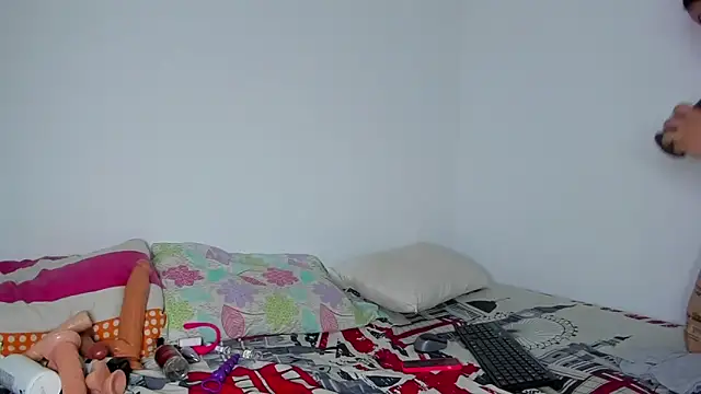 Snapshot of MELINAMARTINS chatting on February 2, 2026, 10:19 pm MELINAMARTINS online show from February 2, 2026, 10:19 pm