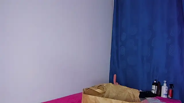 Snapshot of MELINAMARTINS chatting on February 7, 2026, 9:51 pm MELINAMARTINS online show from February 7, 2026, 9:51 pm