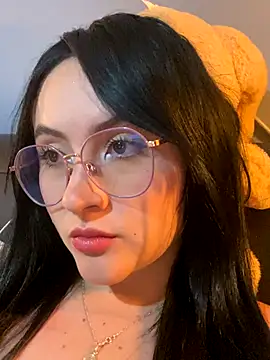 ValentinaOrtiz3 online show from November 5, 2025, 1:27 am