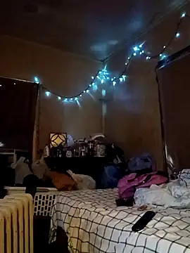 birdg online show from October 22, 2025, 5:24 pm