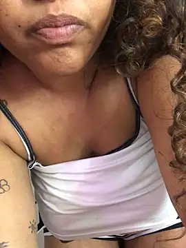 Snapshot of Anitta_bell chatting on February 12, 2026, 2:06 am Anitta bell online show from February 12, 2026, 2:06 am