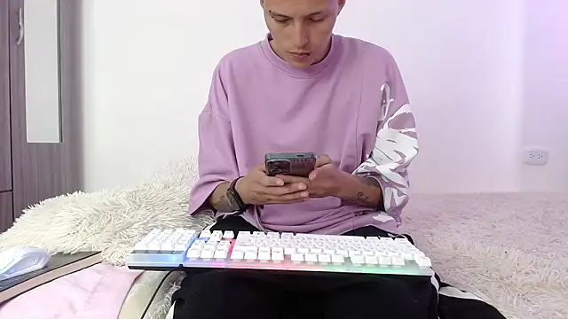 Snapshot of duo_peludoo chatting on October 28, 2025, 6:10 pm duo peludoo online show from October 28, 2025, 6:10 pm