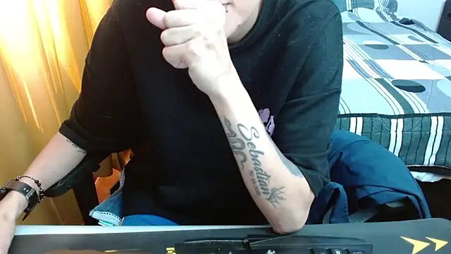 Snapshot of duo_peludoo chatting on February 13, 2026, 4:14 pm duo peludoo online show from February 13, 2026, 4:14 pm