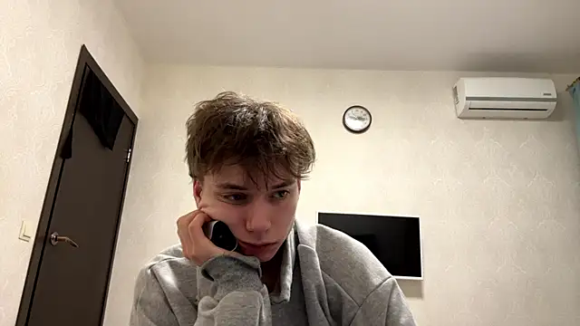 aronrodrigos online show from February 15, 2025, 1:53 am