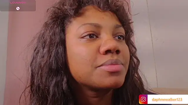 Daphnewalker   online show from March 22, 2026, 10:35 pm