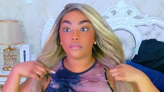 TianahGlow online show from November 13, 2025, 9:14 pm