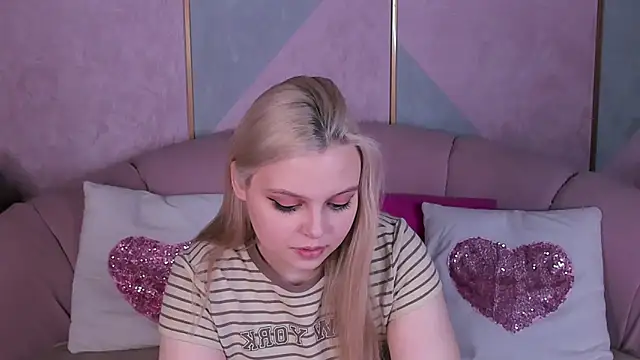 Snapshot of CLAIRE_VOGT chatting on March 3, 2025, 12:16 pm CLAIRE VOGT online show from March 3, 2025, 12:16 pm